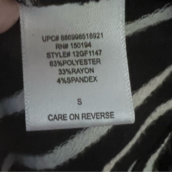 Long sleeve lace up light sweater dress size small - Picture 6 of 6